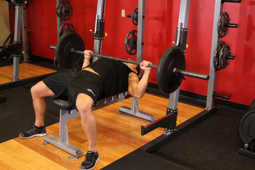 Barbell bench press: start and finish positions