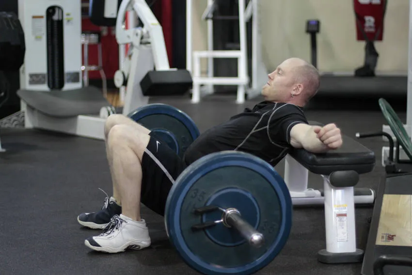 Barbell hip thrust: start and finish positions