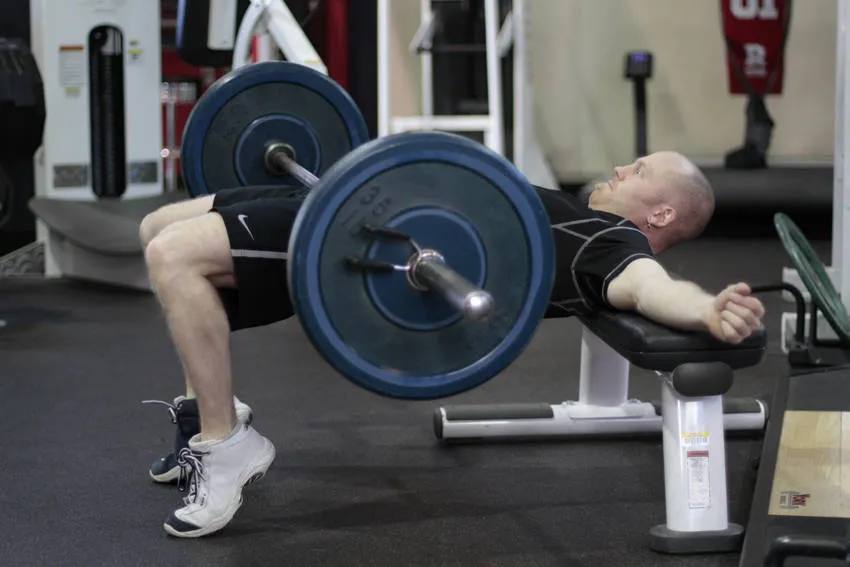 Barbell hip thrust: start and finish positions