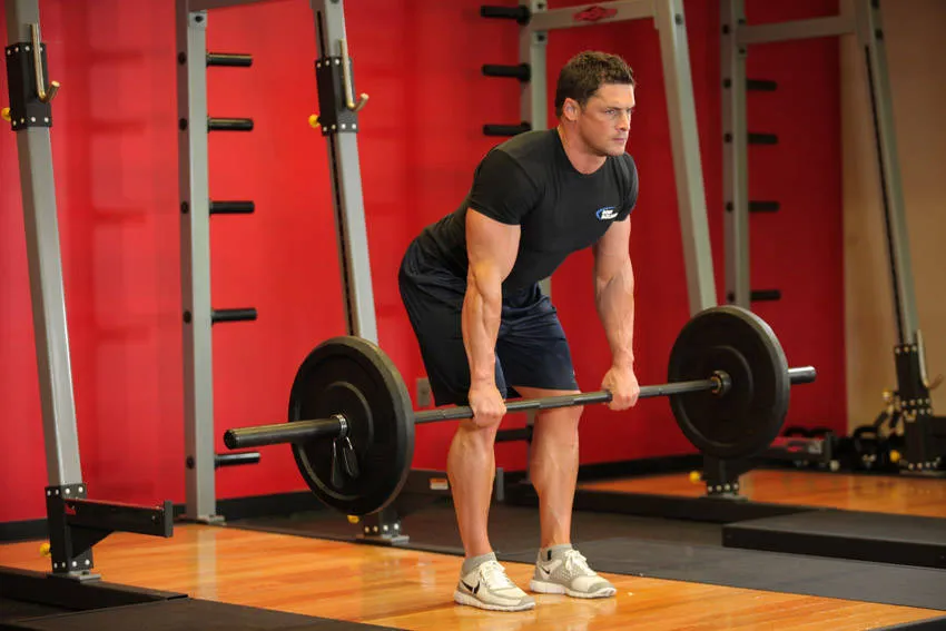 Barbell row: start and finish positions