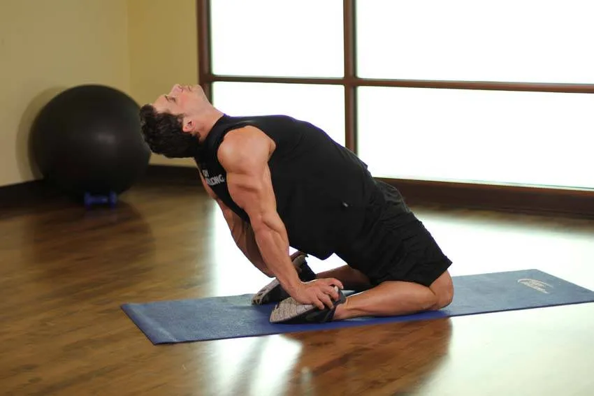 Camel pose: start and finish positions