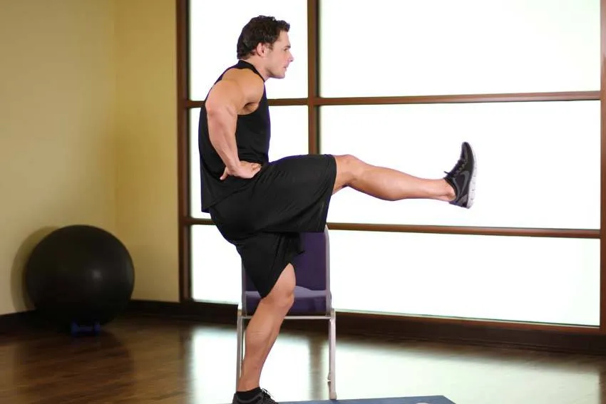 Front leg swing: start and finish positions