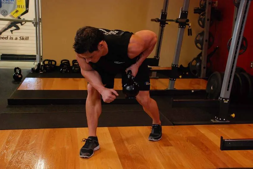 Kettlebell row: start and finish positions