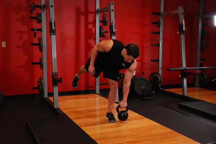 Kettlebell single-leg deadlift: start and finish positions