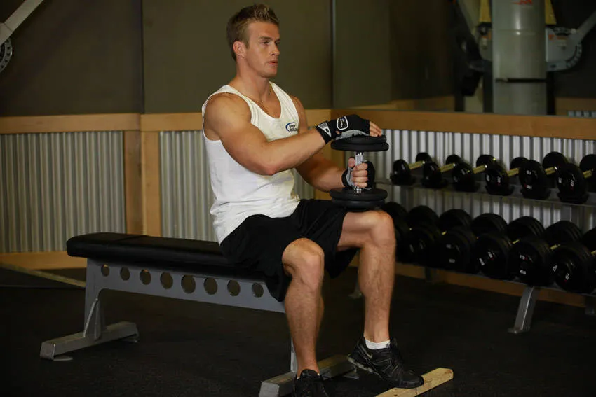 Seated one-leg calf raise: start and finish positions