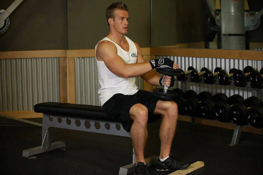 Seated one-leg calf raise: start and finish positions