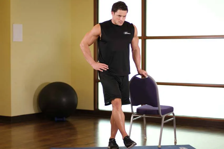 Side leg raise: start and finish positions