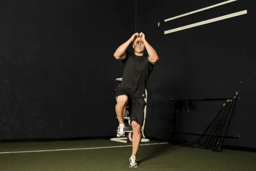 Single-leg butt kick: start and finish positions